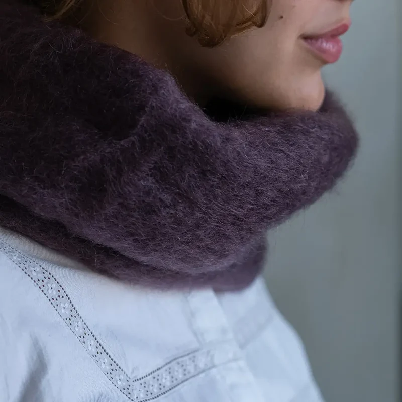 Cuello Mohair Berenjena