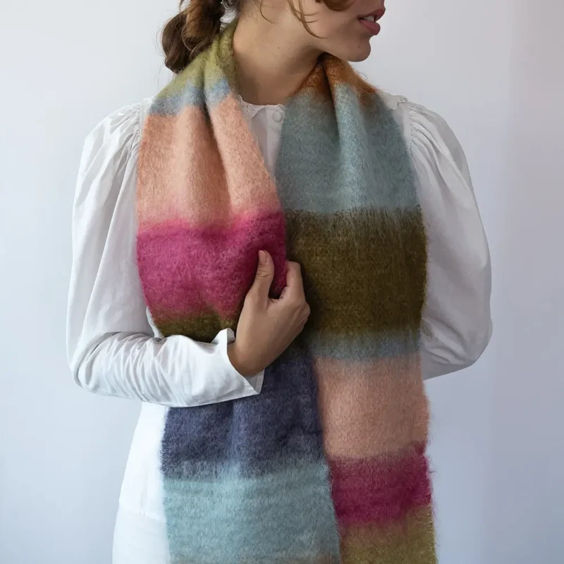 Foulard Mohair Franjas Tonos Rosas y Azules