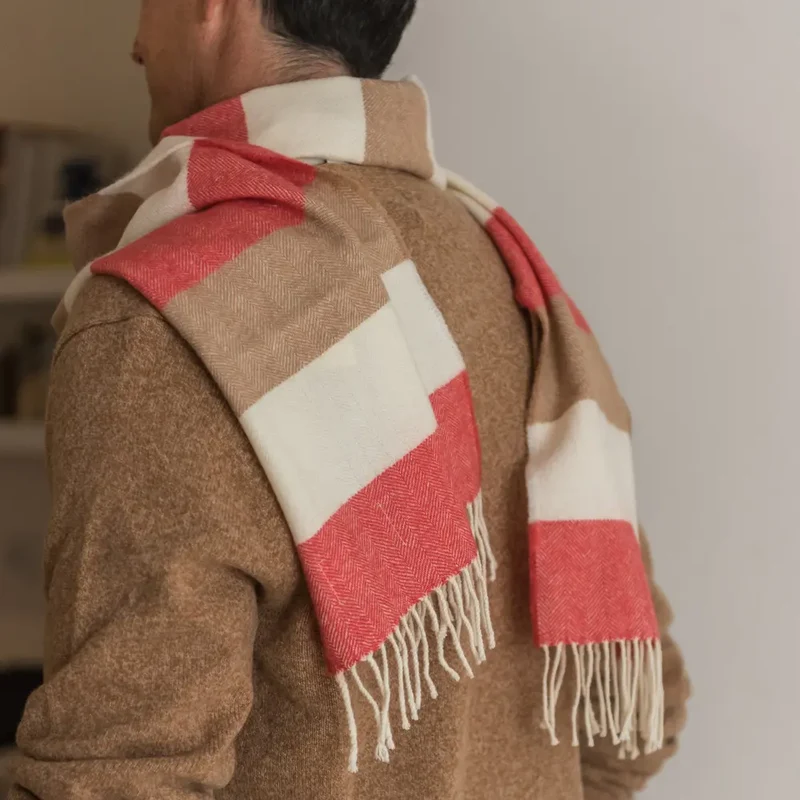 Bufanda de Lana Merino Rayas Coral Crudo y Camel
