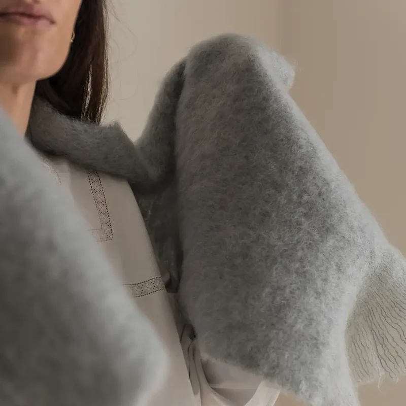 Bufanda Mohair Gris Perla