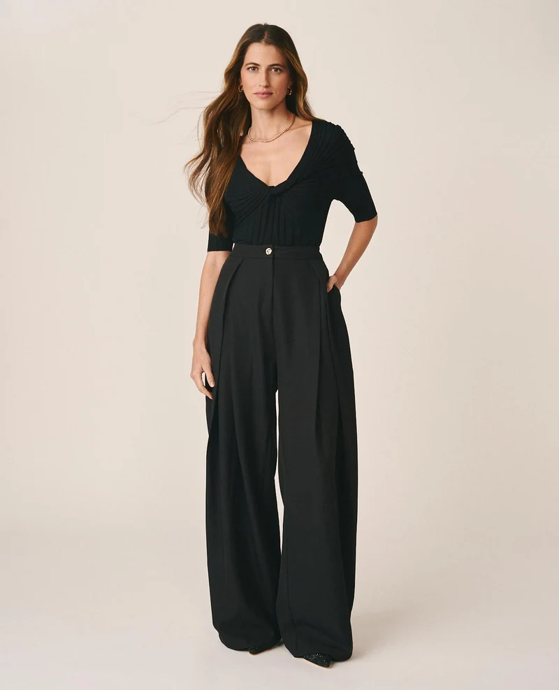 PANTALÓN SARGA CON PINZAS