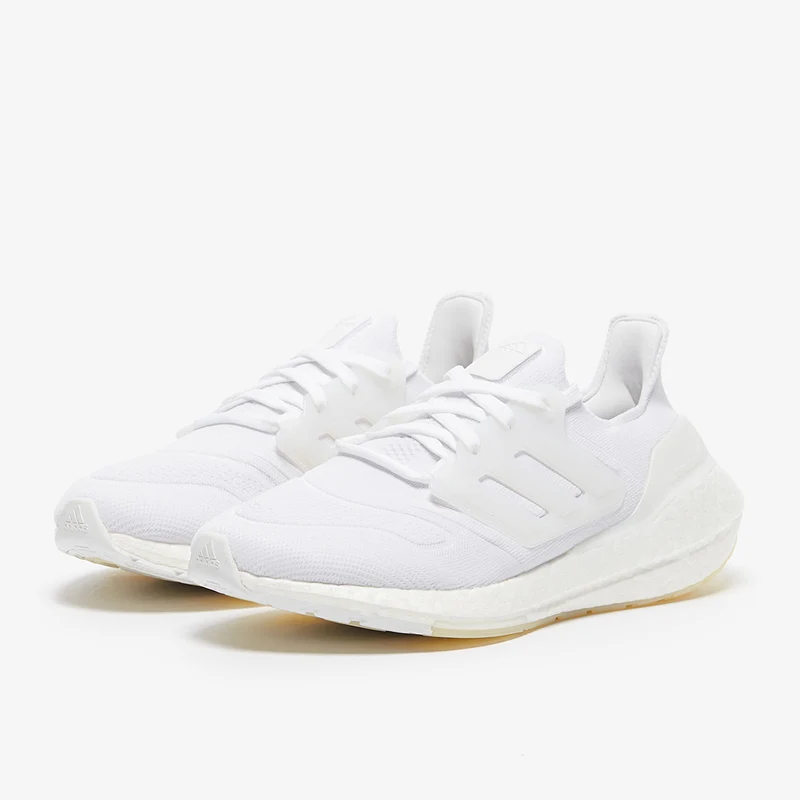 ULTRABOOST 22
